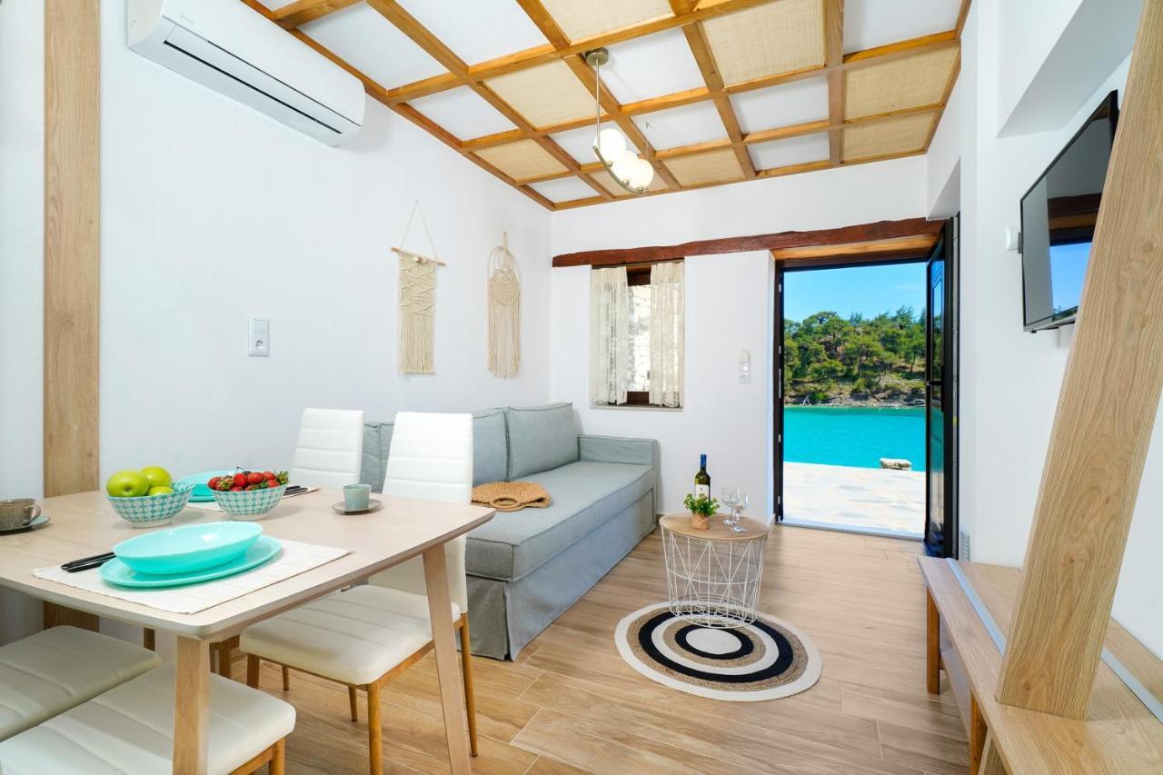 Villa Evilion อไลกิ ภายนอก รูปภาพ